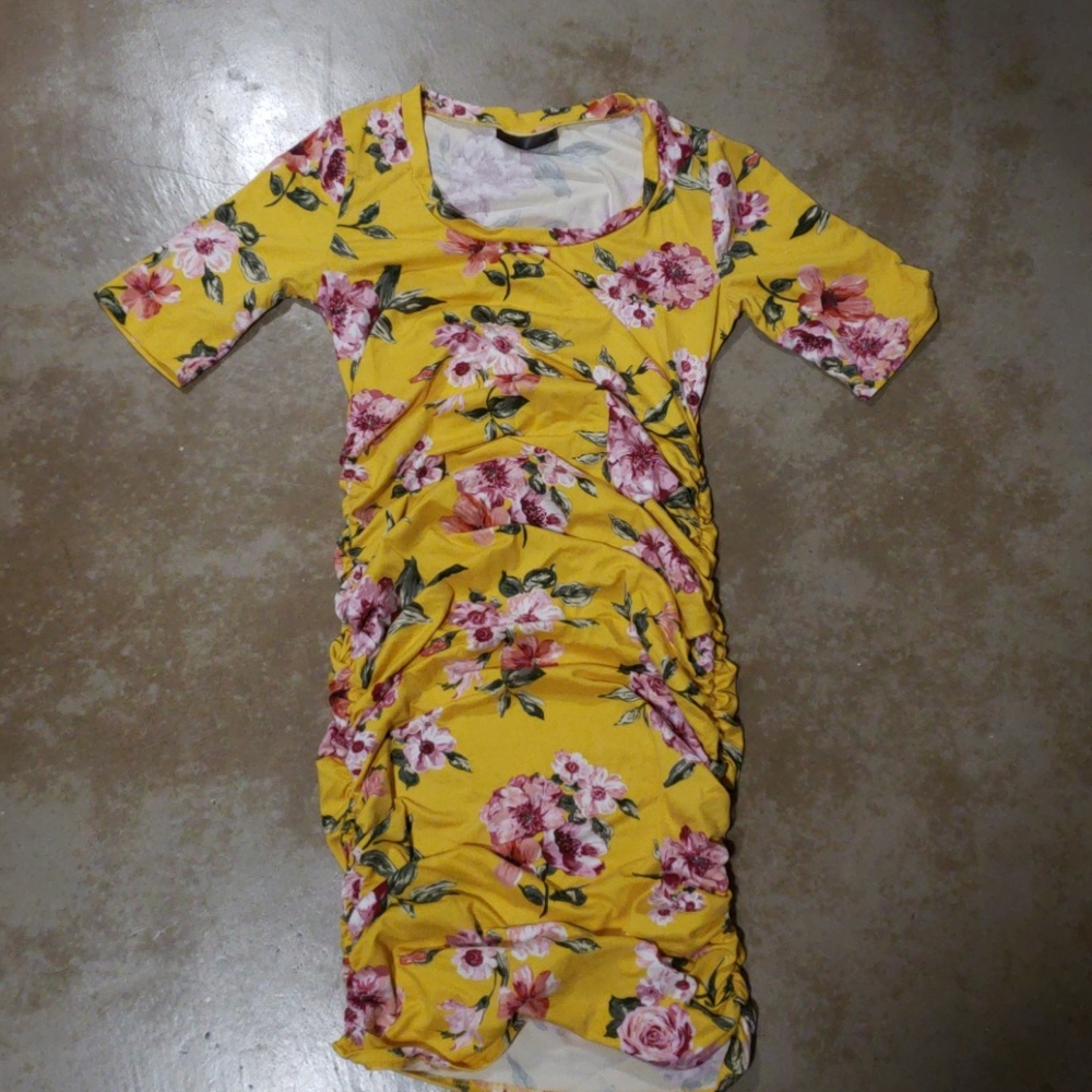 Fitted maternity dress